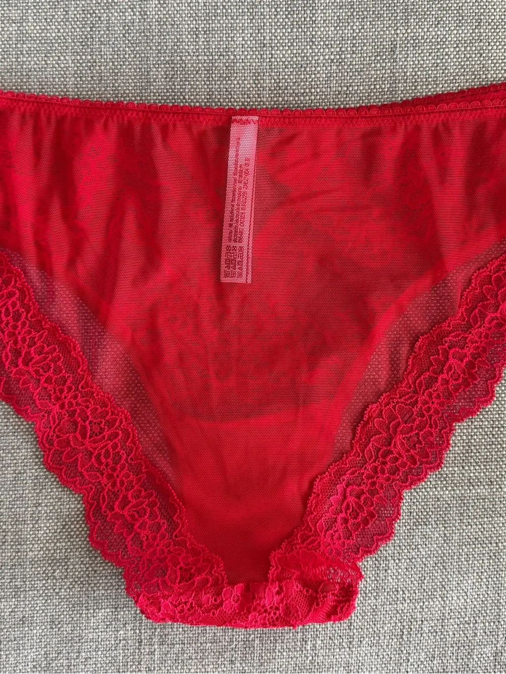 Victoria's Secret Dream Angels  Red Lace Cheekini  Panty with Satin Bow size XL
